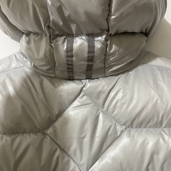 Canada Goose Light Gray Puffer Jacket - Picture 11 of 12